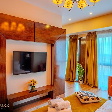 Presidential Luxury Apartments With Amazing View - Yamaluxe Bucharest Luaran gambar